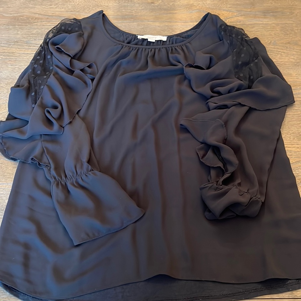 Loft ruffle sleeve shirt with polka dot netting